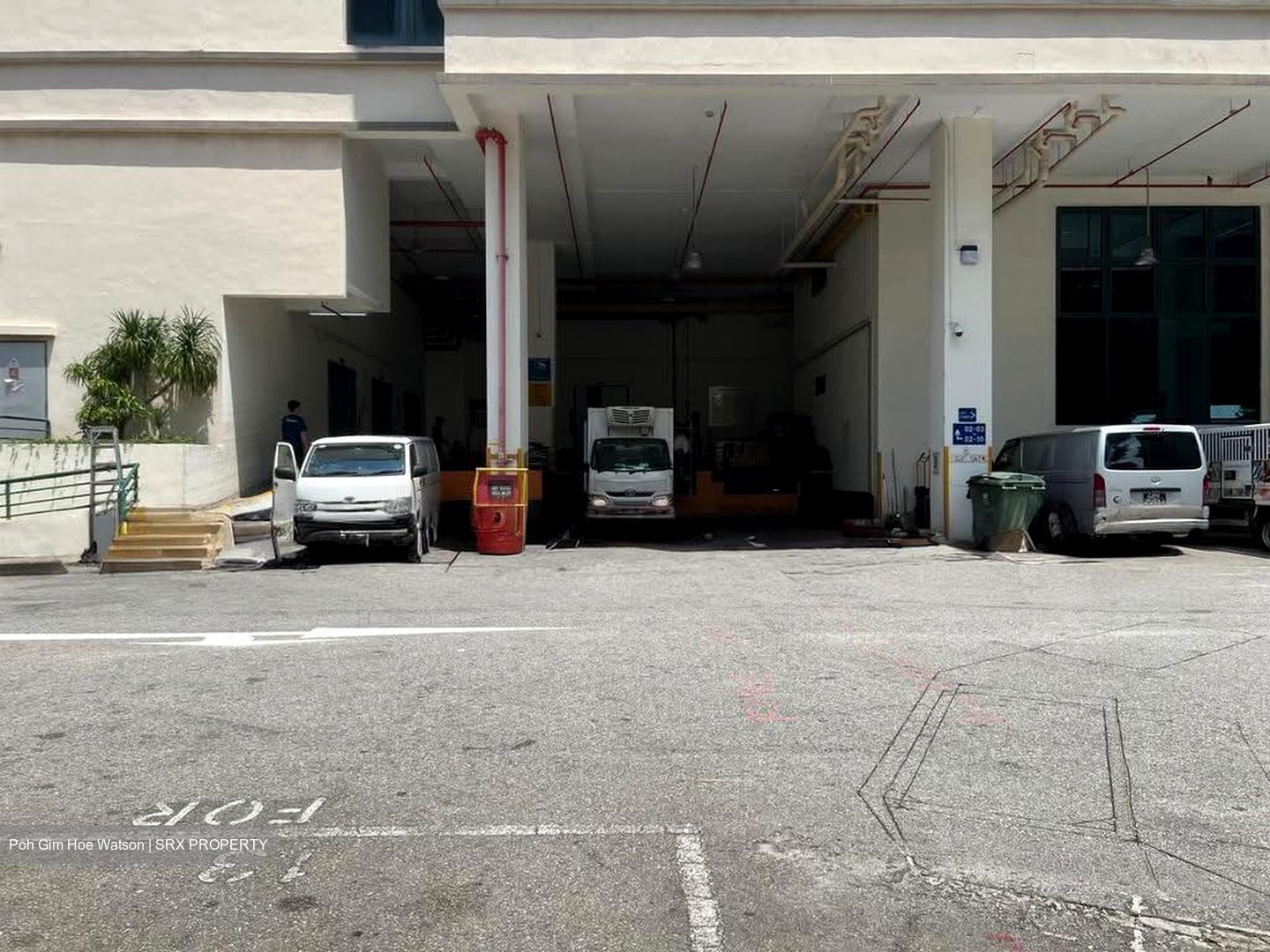 Csi Distribution Centre (D19), Factory #621073801